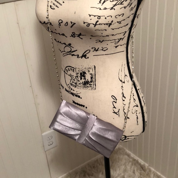 RSVP Night Out Over the Shoulder Wallet - Picture 4 of 6